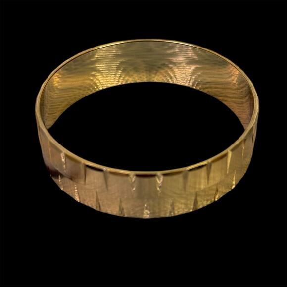 Monet Bangle Bracelet Wide Chunky Etched Gold Metal Vintage 80s Retro Signed - Picture 1 of 10